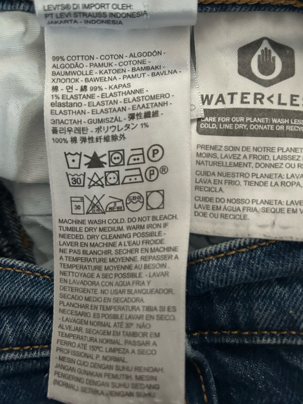 Levi’s Ribcage Bootcut Jeans - Picture 11 of 12